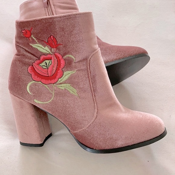 Ted Ross Shoes - TED ROSS pink velour ankle boots with floral embroidered motif SIZE 40